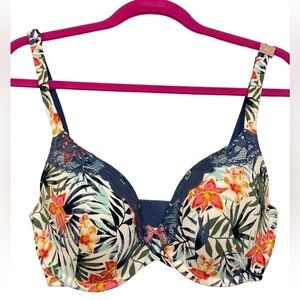 Cacique Lightly Lined  Tshirt Bra 32 F